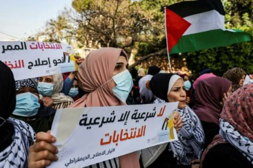 PIPJerusalem's tweet photo. Abbas robó la dignidad del pueblo palestino al suspender las elecciones >>  https://t.co/9QZqwsgbD2 https://t.co/T6x51ssR7d
