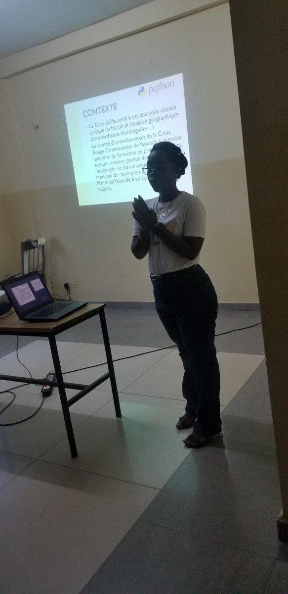 Stephie19859349's tweet image. Première table du xcodepath : Lors de cet événement nous avons pu découvrir de nombreux projets très intéressants parmi lesquels le projet d&apos;une PLATEFORME DE GESTION DES SECOURISTES VOLONTAIRES DE L&apos;ARRONDISSEMENT DE YAOUNDÉ 6
#Seedcommunity #Xcodepath #path_python