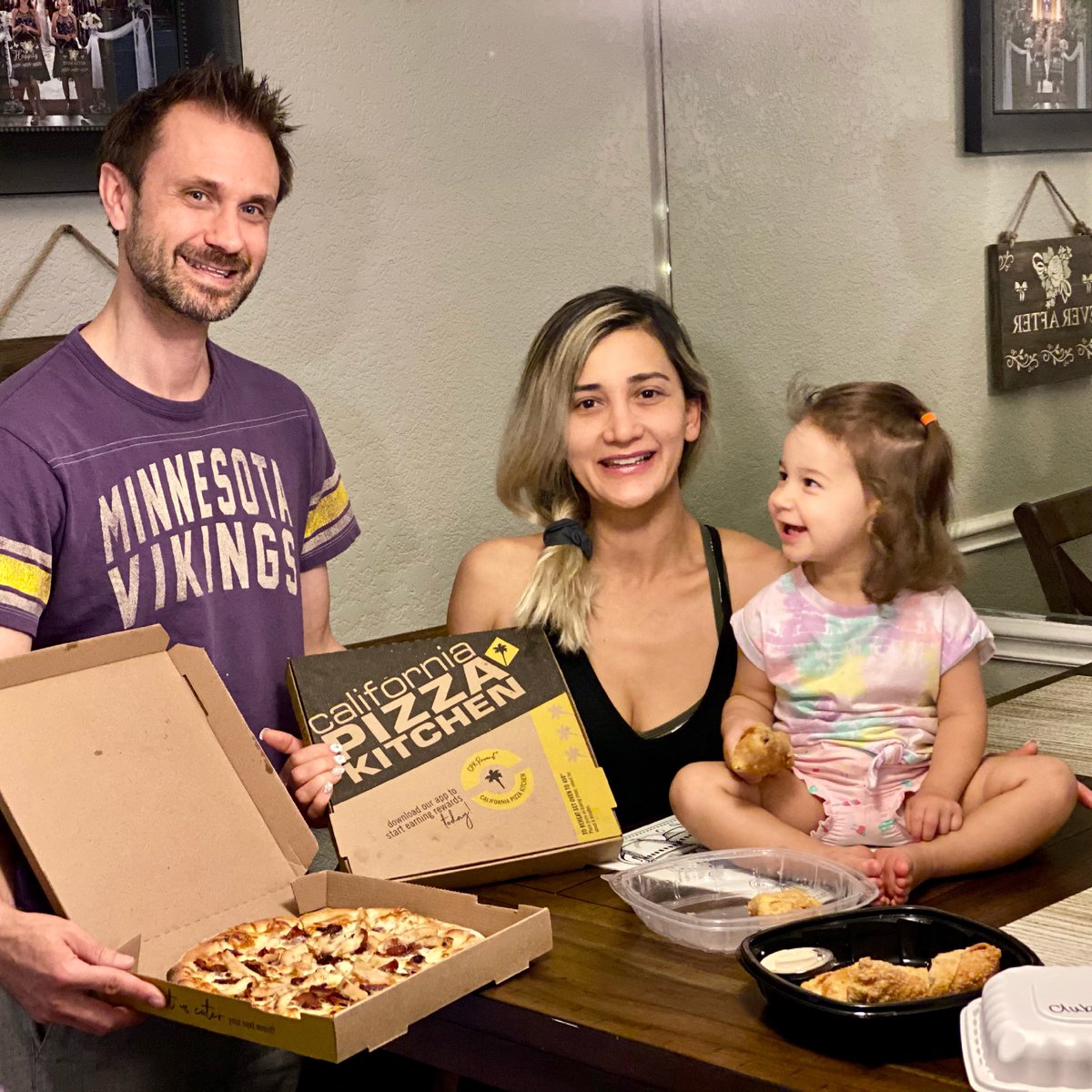 GrassIsBrowner's tweet photo. May the Fourth be with our amazing clients! 

@fourthnews @HotSchedules
#MayTheFourth #fourthiam #grassisbrowner #californiapizzakitchen https://t.co/zdce1QbJFA