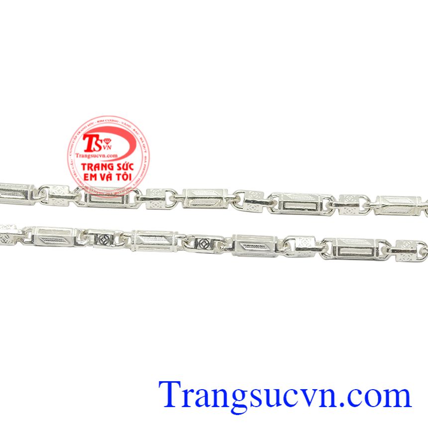 trangsucvn_com's tweet photo. https://t.co/StL1nSypn2 Dây chuyền bạc nam tính đẹp mang đến vẻ lịch lãm, phong cách cho phái mạnh. https://t.co/0XxbHYuyJJ #daychuyen #daychuyennambac #daychuyen #daychuyenbacdep #daychuyendep #daychuyenbac925 #EVT #EMVATOIhttps://evt.vn/ https://t.co/U8FgHPhi4d