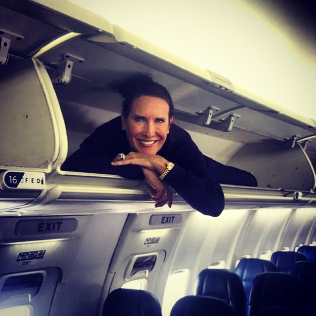 tbirdcooper's tweet photo. When a career &amp; a passion meet!! Today I am celebrating my 40th anniversary with ⁦@Delta⁩ !!! Blessed &amp; grateful beyond words! 🙏🏼✈️💜#keepclimbing https://t.co/9OHSbtafO0