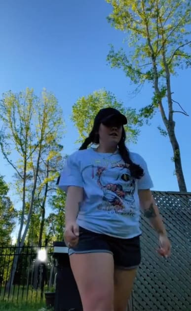 Jenelle Evans Twerks In Booty Shorts! Kicks Off Hot Girl Summer, Part 2! https://t.co/SeDxAVimIw https://t.co/4Nx2EnKB3t