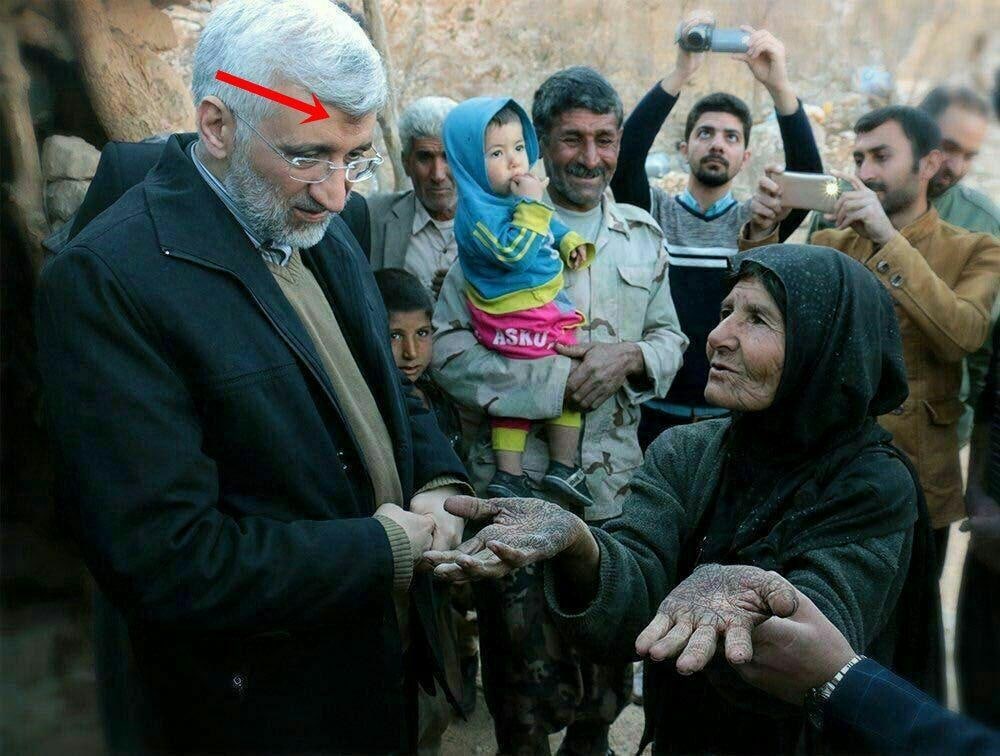 NEDANNNeda's tweet photo. رای دادن عین تیر خلاص زدنه
هر رای من یک ضربه شلاق
 یک قطع دست یک تحقیر 
و  توهین و تحقیر به زنان و دختران ایران 
و یک مهر تایید بر اعتیاد و بیکاری و فقر و گرسنگی و کودکان کار .........................
من هرگز رای نمی دهم
#نه_به_جمهوری_اسلامی 👎
#رای_بی_رای https://t.co/a2NmK7itBc