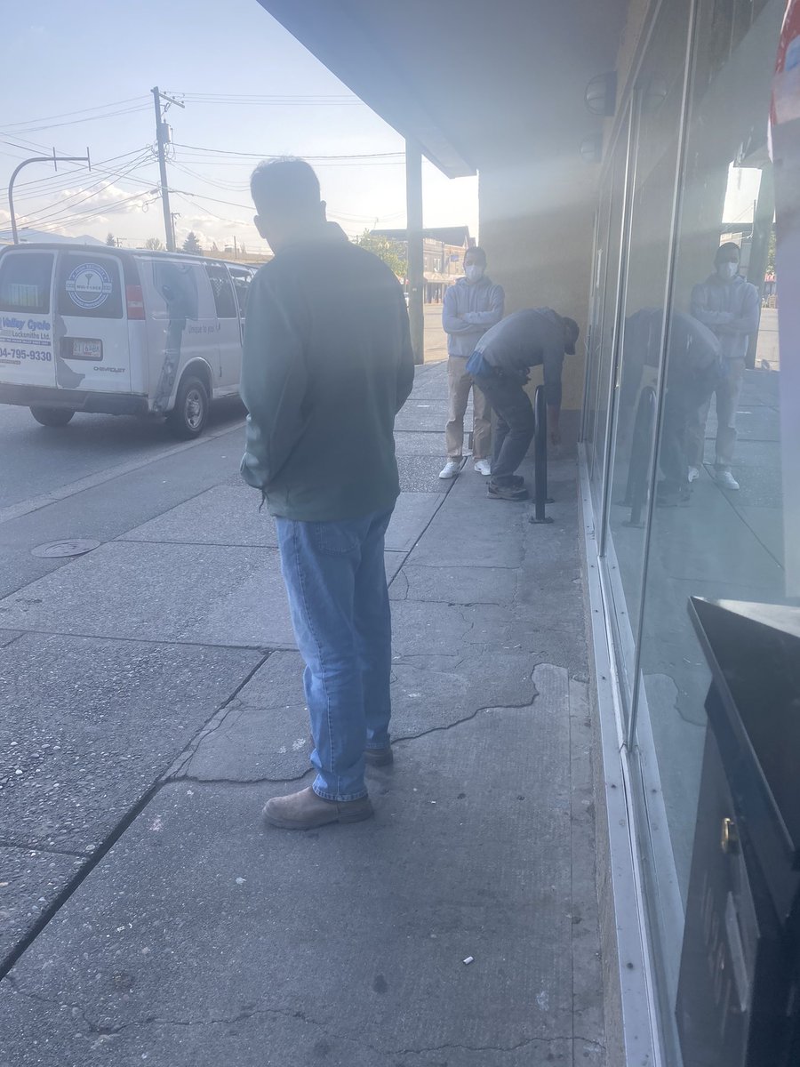 Across the street from chillies- we would love the support  - the police show up and it was one officer who spoke Punjabi with them - their English was clear to us “get the fuck out you junkies” as they change locks <a href="/pivotlegal/">Pivot Legal Society</a> <a href="/kwardvancouver/">karen ward</a>