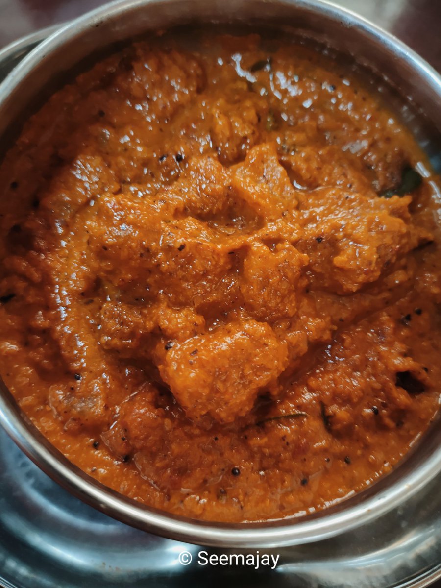 Pineapple gojju( Pineapple curry.... special recipe of Karnataka)...... on daughter's demand ☺️
#Seemaskitchen #Lunch #Vegrecipes
