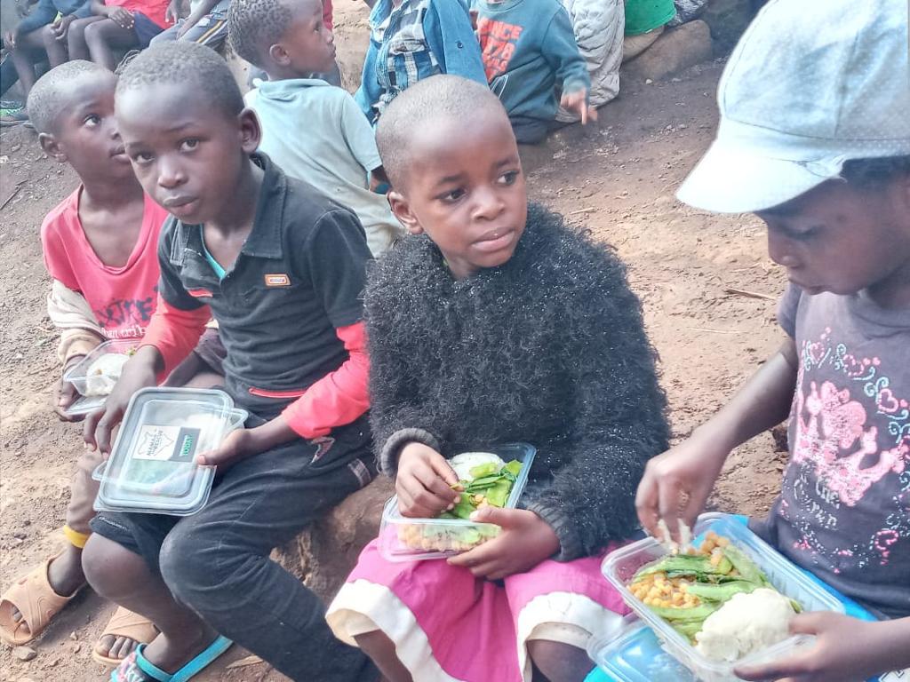 TurnupForGood's tweet photo. How @NyamaMamaKE team is riding out Covid storm. 

"Despite the business downturn due to the pandemic economic ramifications, @JayShanghavi and @ninashanghavi resisted the urge to cut their losses and divest like so many other businesspeople have done" https://t.co/dnwnlv9i1I https://t.co/jm7IV56Kny