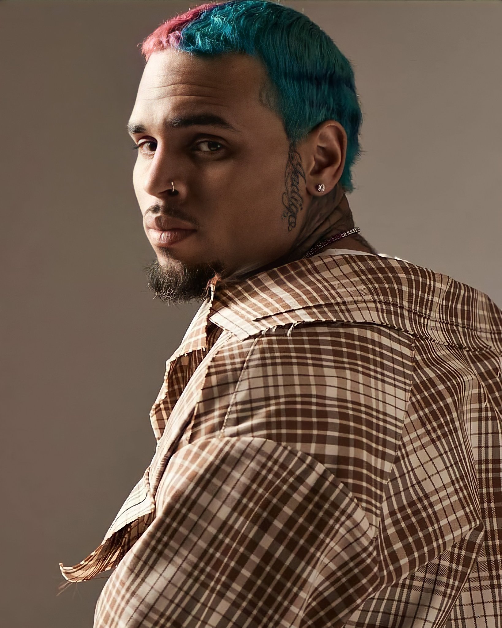 HAPPY BIRTHDAY CHRIS BROWN    