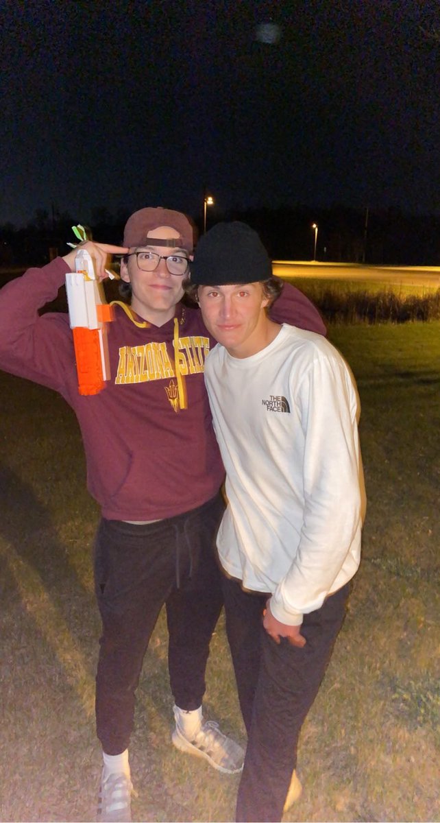 Romo goes down again @channerf21