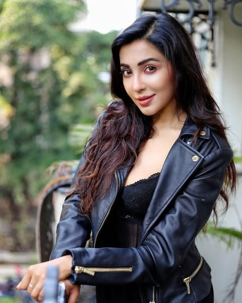 E0mKHyWWQAMcwLR?format=png&name=small