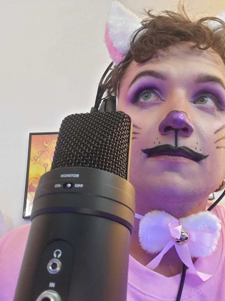 choo_choo79's tweet photo. No one on Twitch had better makeup than me. #king #fallout76 #twitch https://t.co/bW5qFTt5AO