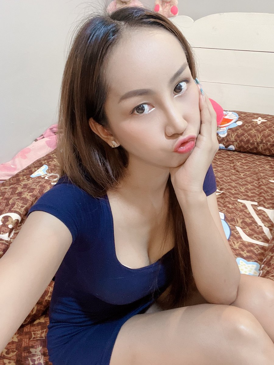 ploy05429839's tweet photo. หน้าชา ไม่เท่าเธอบอกลา 😭 https://t.co/QHy7rorWp8