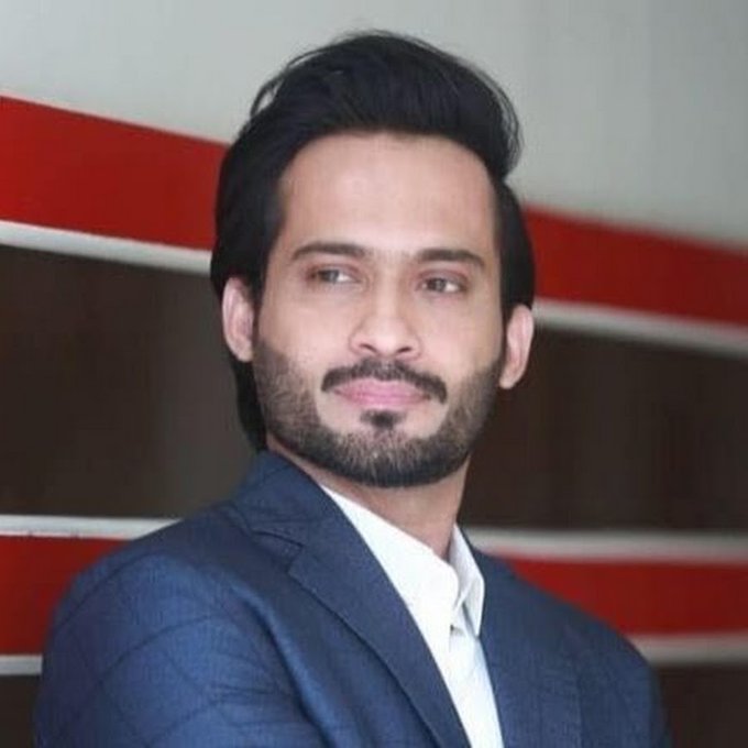 Shahbaz248's tweet photo. Respect sir 🙏🙏
#waqarzaka #justiceformayra https://t.co/5ZXOuM9rxv