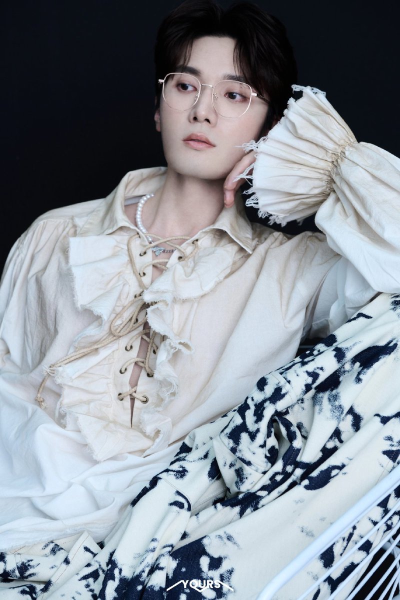 Haikuanthings's tweet photo. Qisen's papa will have another digital magazine release!
#หลิวไห่ควาน #LiuHaiKuan #刘海宽 #류해관 #リウ・ハイクアン https://t.co/g14DoBdInl