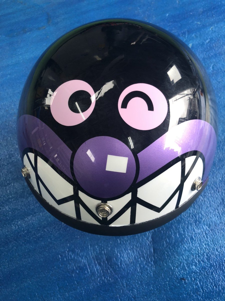 今日は友達の誕生日ということで ヘルメットをプレゼントしました