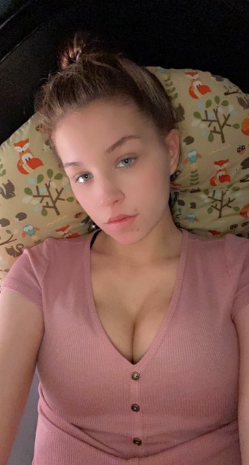 Sophia Lux 👸🏽✨📸 - 2 pic. 5 o’clock in the morning... && I want you && you want me don’t you? 🙄👀🍑 https://t.co/niMNGLMXMB