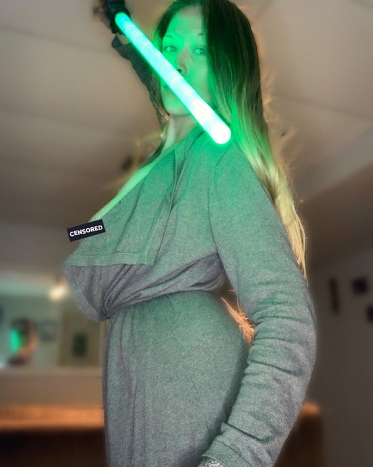 1 pic. May the fourth be with you...💫💚 https://t.co/p79vB0lZBx
