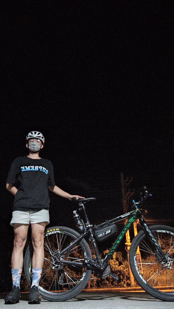 violanda_gabby's tweet photo. Night ride with my constants🌃 @EironGarsula @jewelgaudenz7 @dlgbrl https://t.co/HXJtPmSvcK