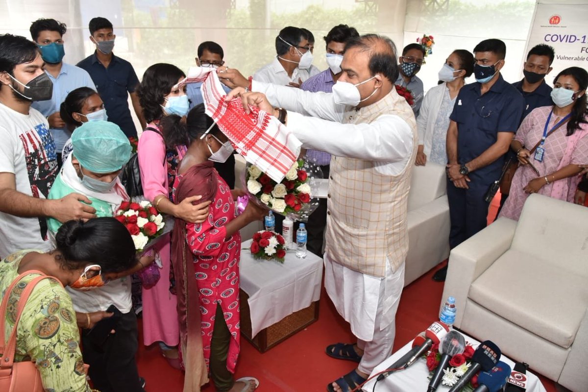 himantabiswa's tweet photo. #AssamCovidUpdate 

At GMCH, I am pleased to have launched #COVIDVaccination drive for 18-44 yrs, following vision of PM Sri @narendramodi. At the launch today, we administered #Covaxin to youth with special needs. The drive will be in full swing from May 7.

Stay 🏠 Be 🦺 https://t.co/zdTcnKbkfR