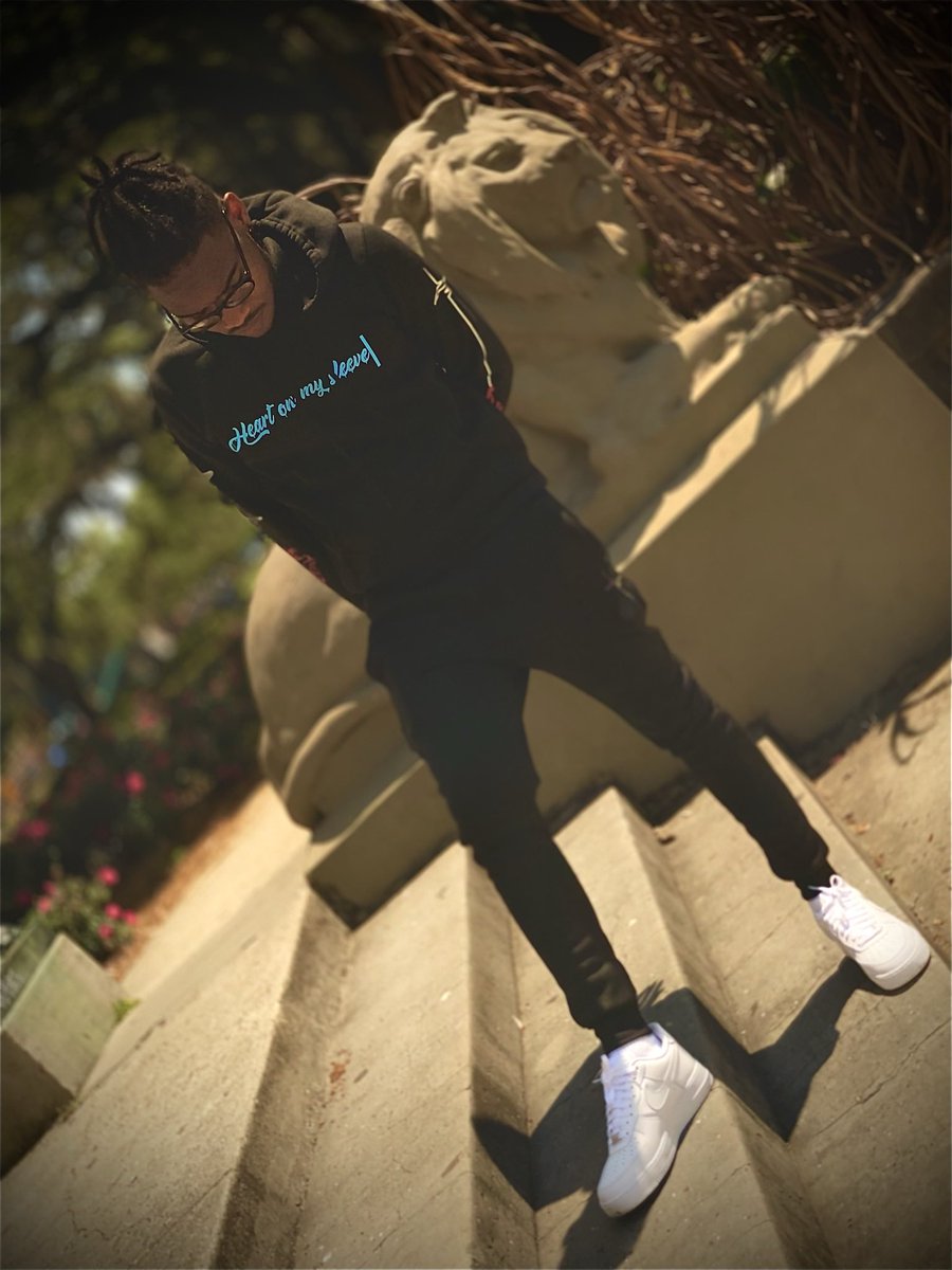 emotionless_A's tweet photo. Heyy everyone💕. My name is Ariel &amp; i recently started a clothing line called “Emotionless Apparel”. Here are a few items that i have available online.. A simple RT, like or share can help support my small business 🖤! Thank you in advance 😘IG:emotion.lessapparel https://t.co/HxIrkra7P0