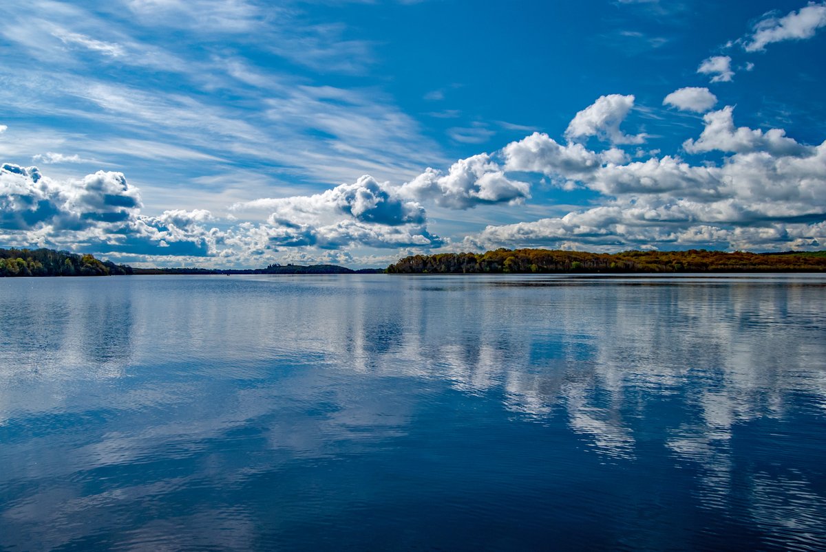 Here's your calming photo from the waters of the Erne. 

The Lower Lough, from Inis Davar.

Stay safe, folks. 

#FermanaghCalmWater #EmbraceAGiantSpirit #FillYourHeartWithIreland #MyGiantAdventure #StormHour