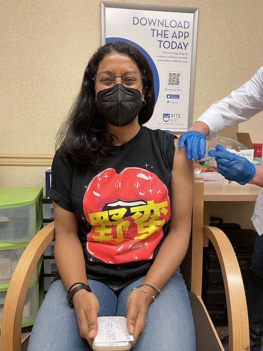 drdebah's tweet image. Along with presenting at #NORDP2021 and attending #INSAR2021, I popped out to Oakland to get a #ModernaVaccine (#BlackExcellence squared) and I wanted to make sure the #force was with me when I got #vaxxed. #CatchAllThisSmokeAntiVaxxers