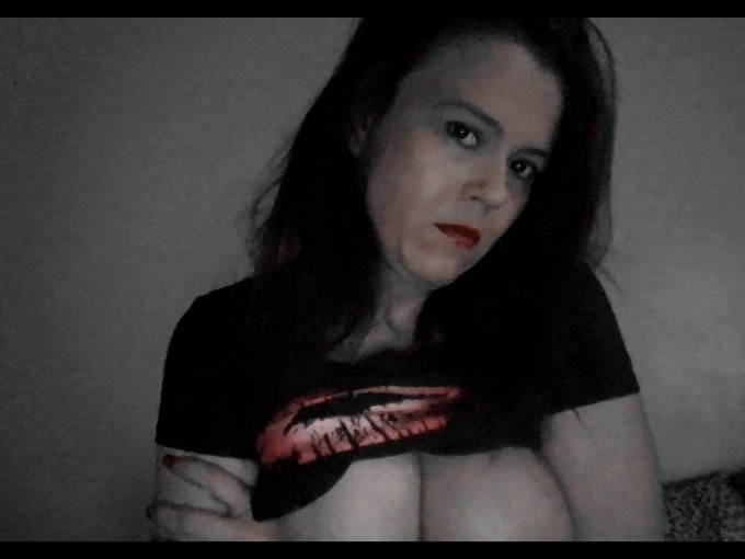 I'm online right now on skyprivate (live skype show). my private profile:  Please RT. thanks! #camgirl<a href="/tag/camgirl"class="tags"><span>#camgirl</span></a>