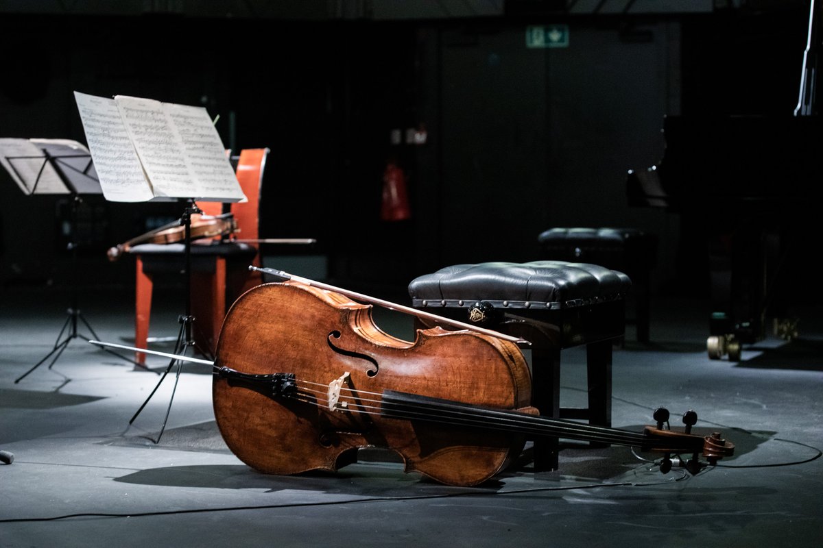 Relative_Motion's tweet image. We&apos;ve been helping audiences experience @MusicintheRound&apos;s @Ensemble_360 like never before - captured in hi-def spatial audio and visuals. First for release was Beethoven&apos;s astoundingly immense Grosse Fuge... enjoy it now at youtu.be/BFazcTg7Hc0