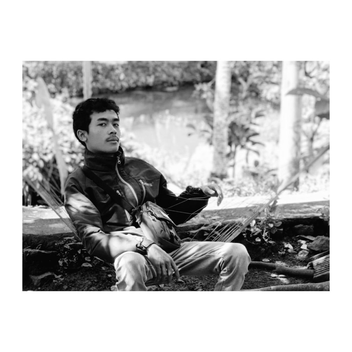 #FotoProfilBaru
Yg fotoin apa kabar?