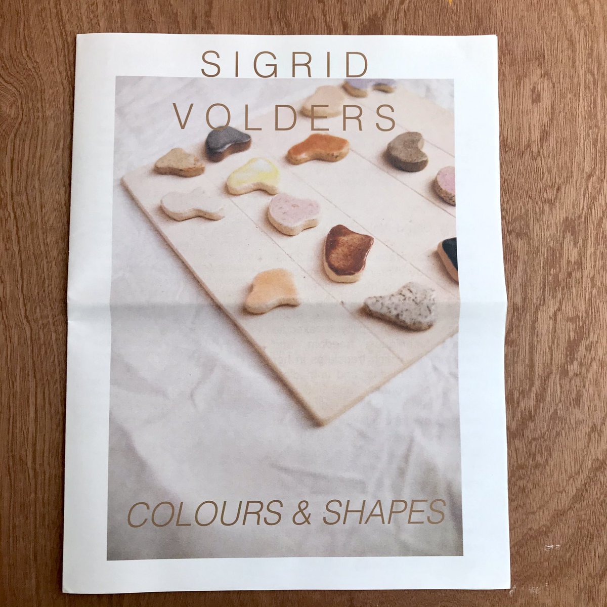Newsieeeeeesss. Flowers, female &amp; non binary culture &amp; writing, risographed hand bound zines and ceramics on newsprint. Serious stuff.
.
raremags.co.uk #zines #magazines #flowers #risograph #ceramics #manchester #stockport