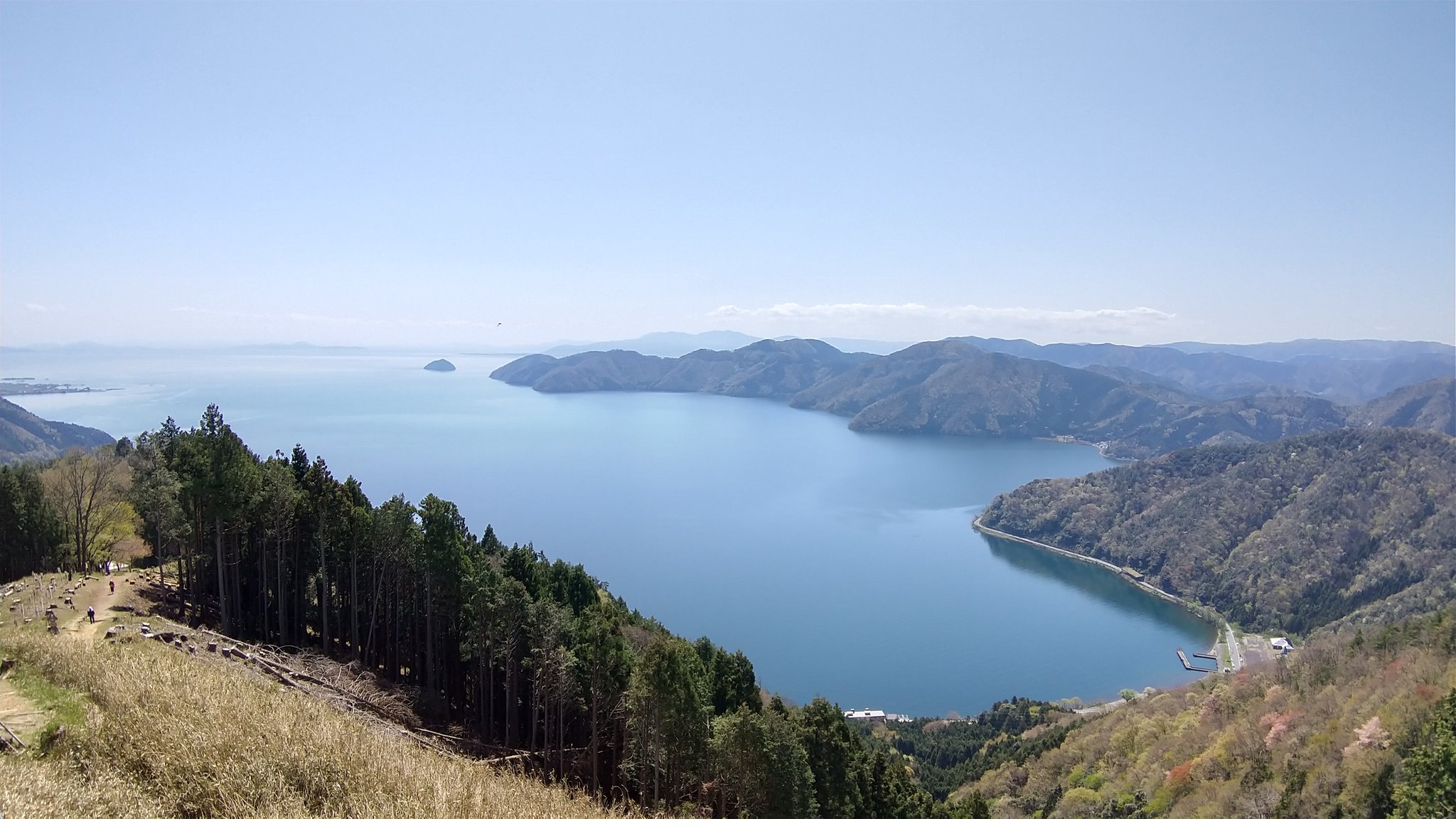 公式 長浜観光協会 Nagahama Tourism Association 4 24から開催している Gogo 賤ヶ岳 七本槍スタンプラリー 開催は5 9までとなっており 残り日数もわずかとなりました 賤ヶ岳山頂で琵琶湖と余呉湖のパノラマビューを見たあとは ぜひ奥びわ湖