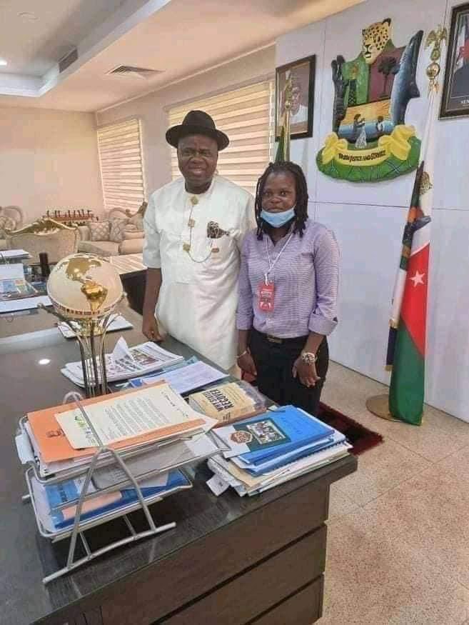 Ay_Bawaa's tweet image. Bayelsa Councilor Who Built A Bridge Linking 2 Communities Said She Used Money Meant For Her Official Car To Complete The Project.