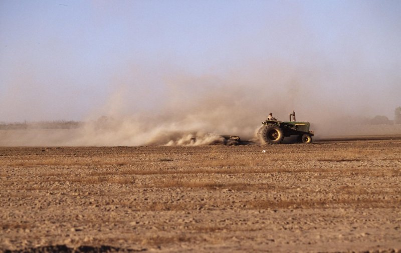 “Уул уурхай газар нутгийн 0.04%-д явагддаг бол хөдөө аж ахуйн газар талхлалт нийт газар нутгийн 50%-д хүрсэн байна” ikon.mn/n/27la