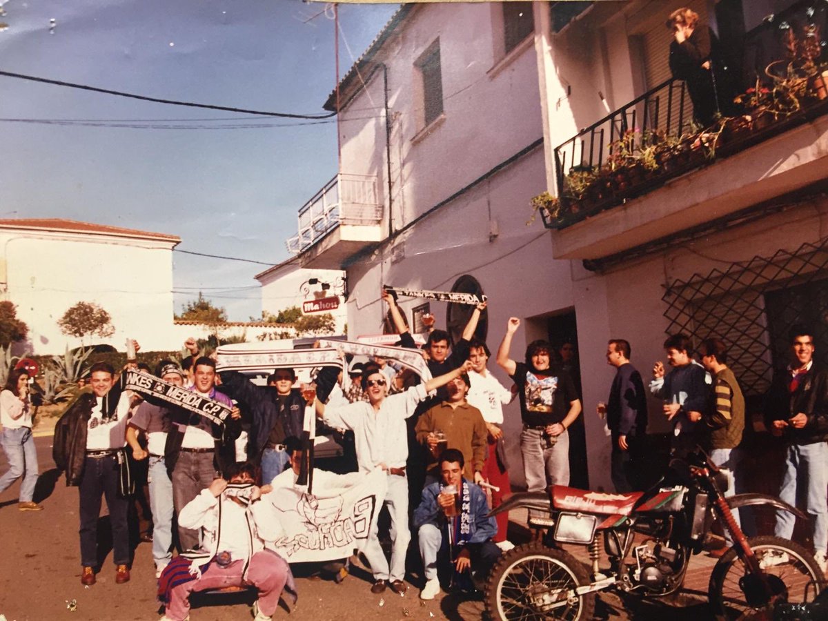 LegionesSur's tweet photo. Después de casi 30 años este domingo despedimos nuestro antro de confianza. 
Despidámonos de Cibeles con una última previa como se merece. https://t.co/oqL1ulZJU2