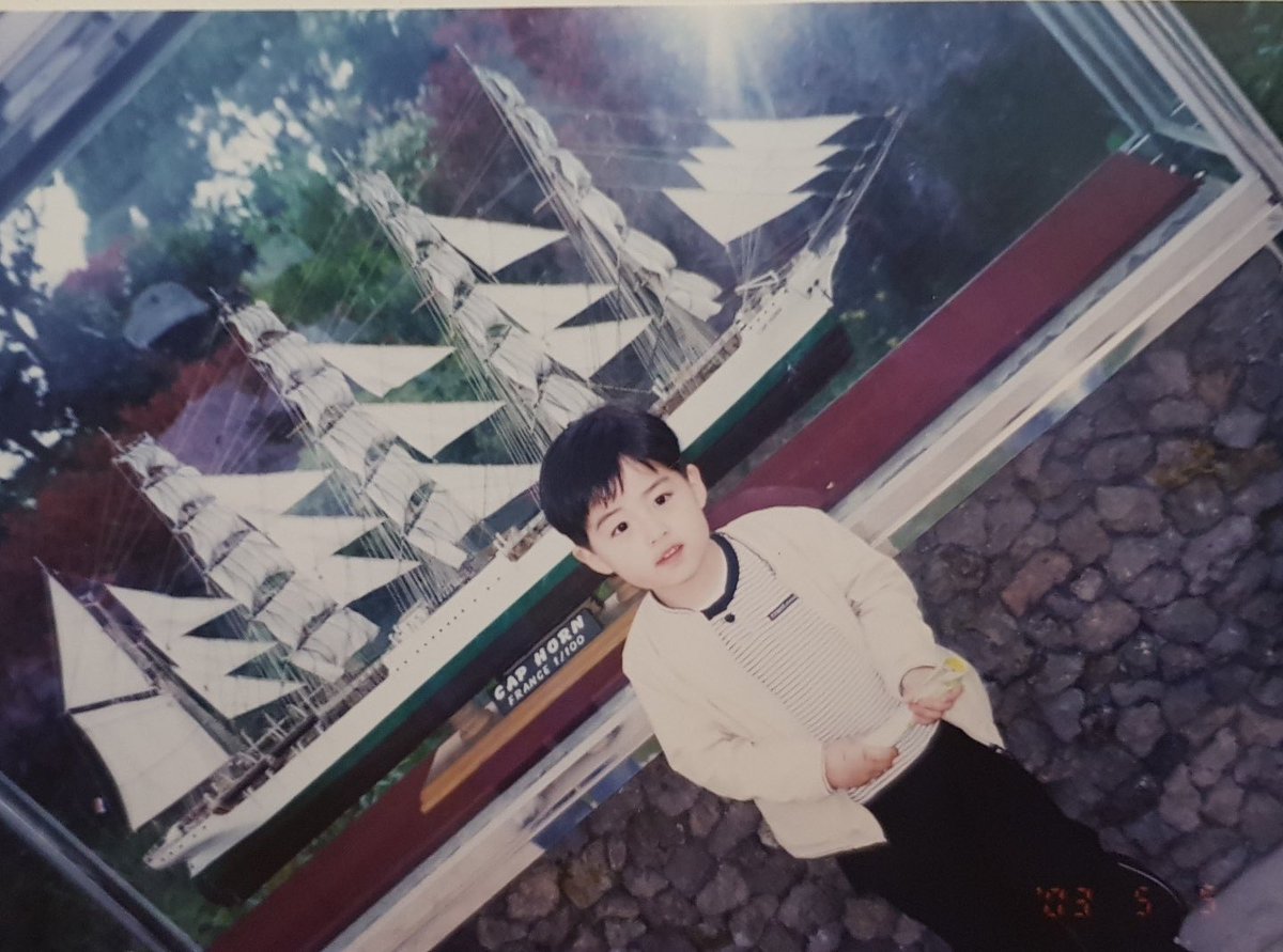 [#ONEUS_MAGAZINE]

EP.33 오늘은 어린이날 어스 세상❤

✔ MAGAZINE PHOTO #2
📍 #건희 #환웅 #시온

✔ ONEUS 공식 팬카페
🔗 cafe.daum.net/RBWBOYZ/UDNJ/57