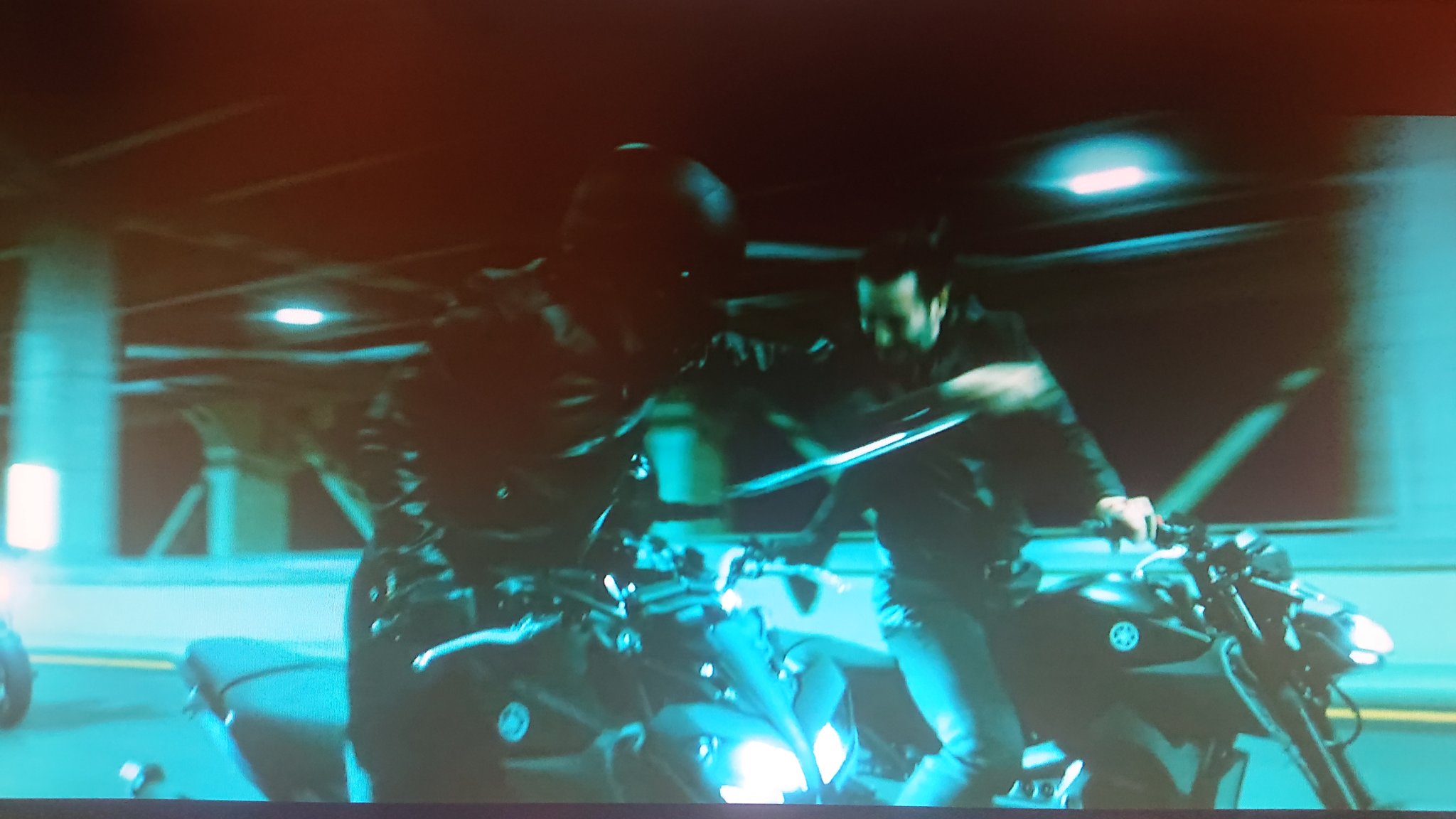 おから Sr400 ジョン ウィック見てたらmt07か09が出てきた W T Co 1ugt3ybyen Twitter