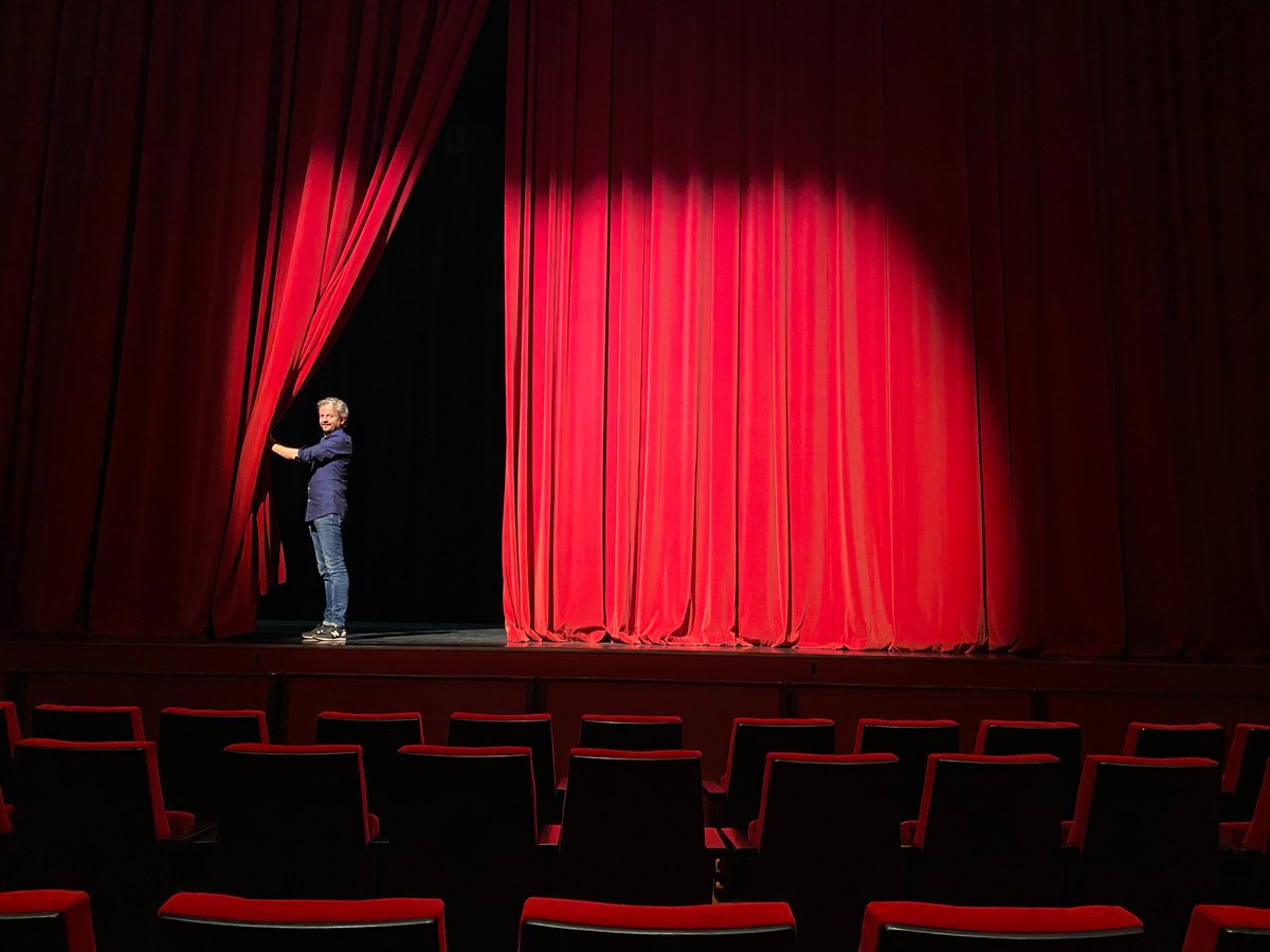 Stem jouw favoriet de finale in! dichtbij.dedomijnen.nl/openpodium/

#openpodium #thespecialedition #podiumvoorregionaletalenten