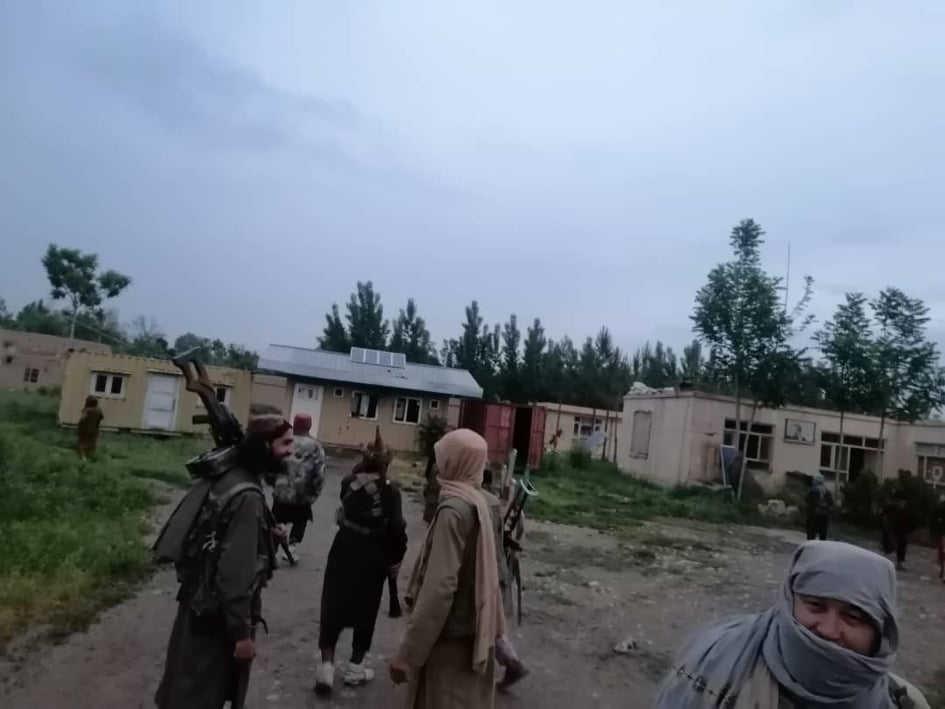 Burka district of Baghlan province has fallen to the Taliban almost without any fighting. The govt's civilian & military leadership of the district has retreated to Nahrin district. Pro-Taliban channels shared several images from the district.  #Afghanistan