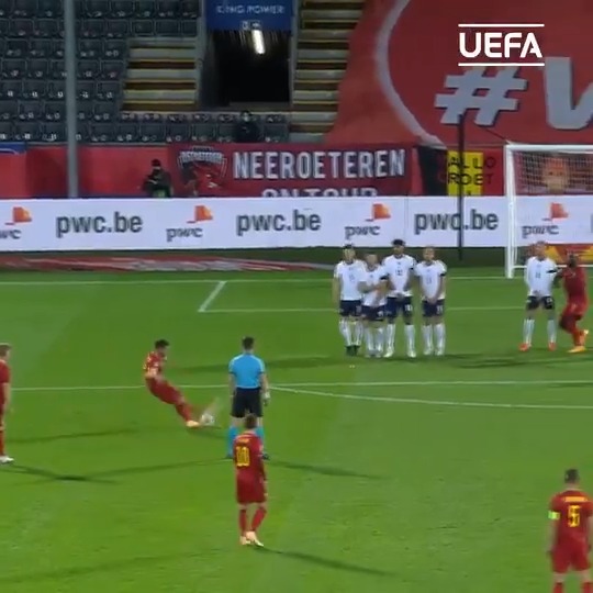  Over the wall & in...   Happy 35th birthday, Dries Mertens  | | 