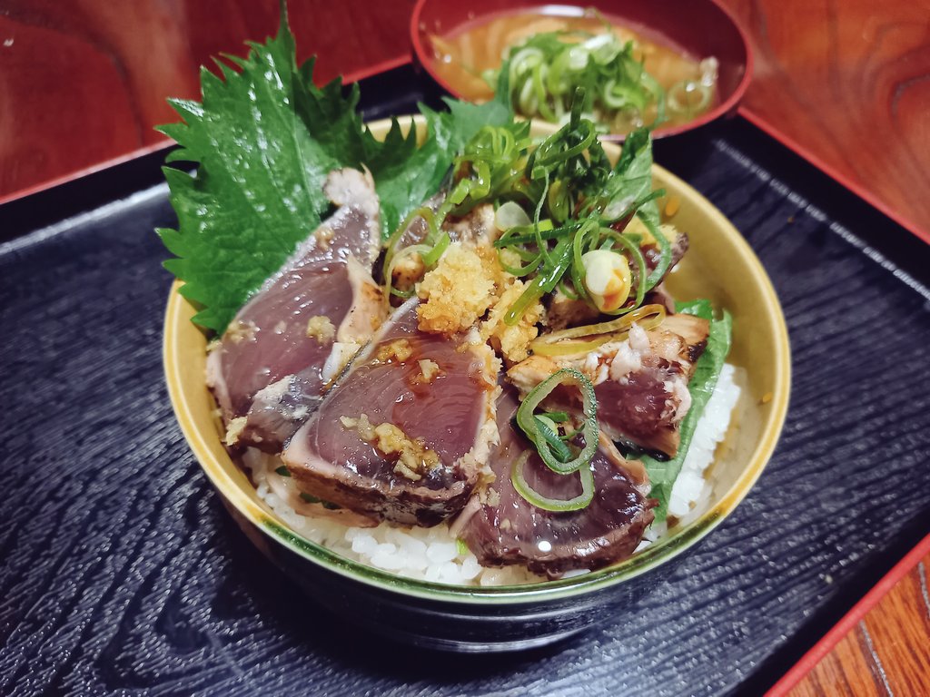 かつおのたたき丼 かつおのたたき丼