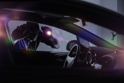 SgtRedrup's tweet photo. A friendly reminder from the @NorthRoyaltonPD ...the weather is getting warmer, and with it, thievery is afoot. Cars parked in the driveway should ALWAYS be locked, and all valuables removed, ESPECIALLY THE KEY FOB! Call the #Police WHEN you see something suspicious. #LockItUp https://t.co/k7tUGtbJk2