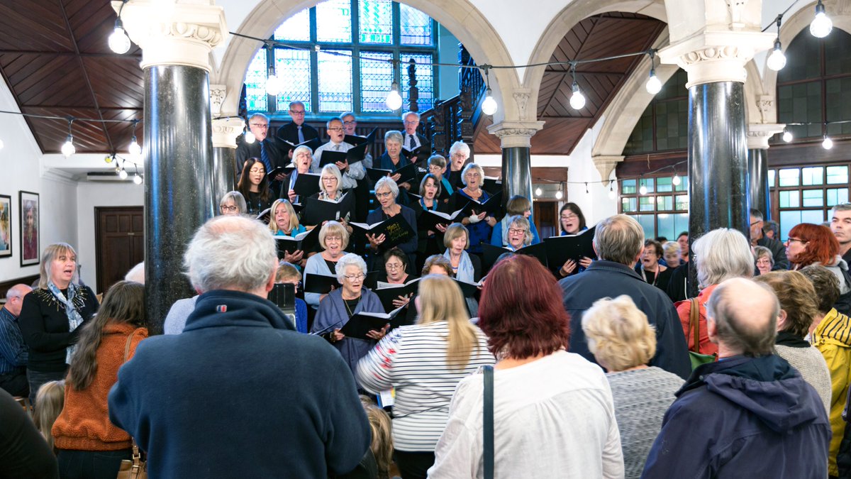 We're currently recruiting for two great roles here at the Town Hall.

If you'd like to be a part of our team you can find our more on our website, including how to apply - trowbridgetownhall.com/get-involved/j…