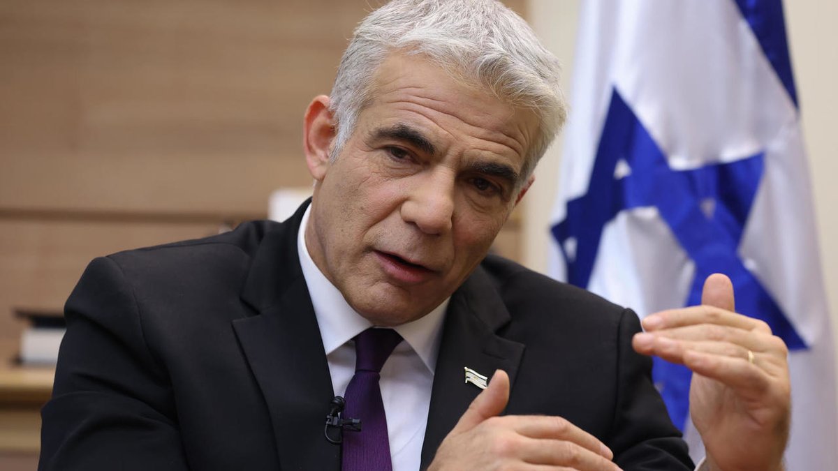 الرئيس الإسرائيلي يكلف زعيم المعارضة يائير لبيد بتشكيل حكومة جديدة بعد فشل نتانياهو