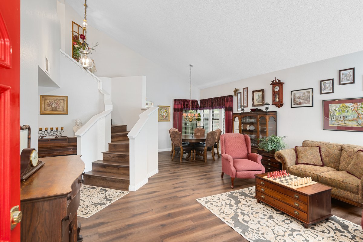 WardRealtor's tweet image. #NewListing! Beautiful Rancho Vista home, walking distance to schools and RV Golf Course!

𝟒𝟎𝟔𝟒𝟒 𝐕𝐢𝐚 𝐕𝐞𝐫𝐝𝐚𝐝, 𝐏𝐚𝐥𝐦𝐝𝐚𝐥𝐞 𝐂𝐀 𝟗𝟑𝟓𝟓𝟏
3 Bedrooms • 3 Bathrooms • 2108 sf

maggieward.com/viaverdad

#HomeBasedRealty #movewithmaggie #MaggieWardRealtor