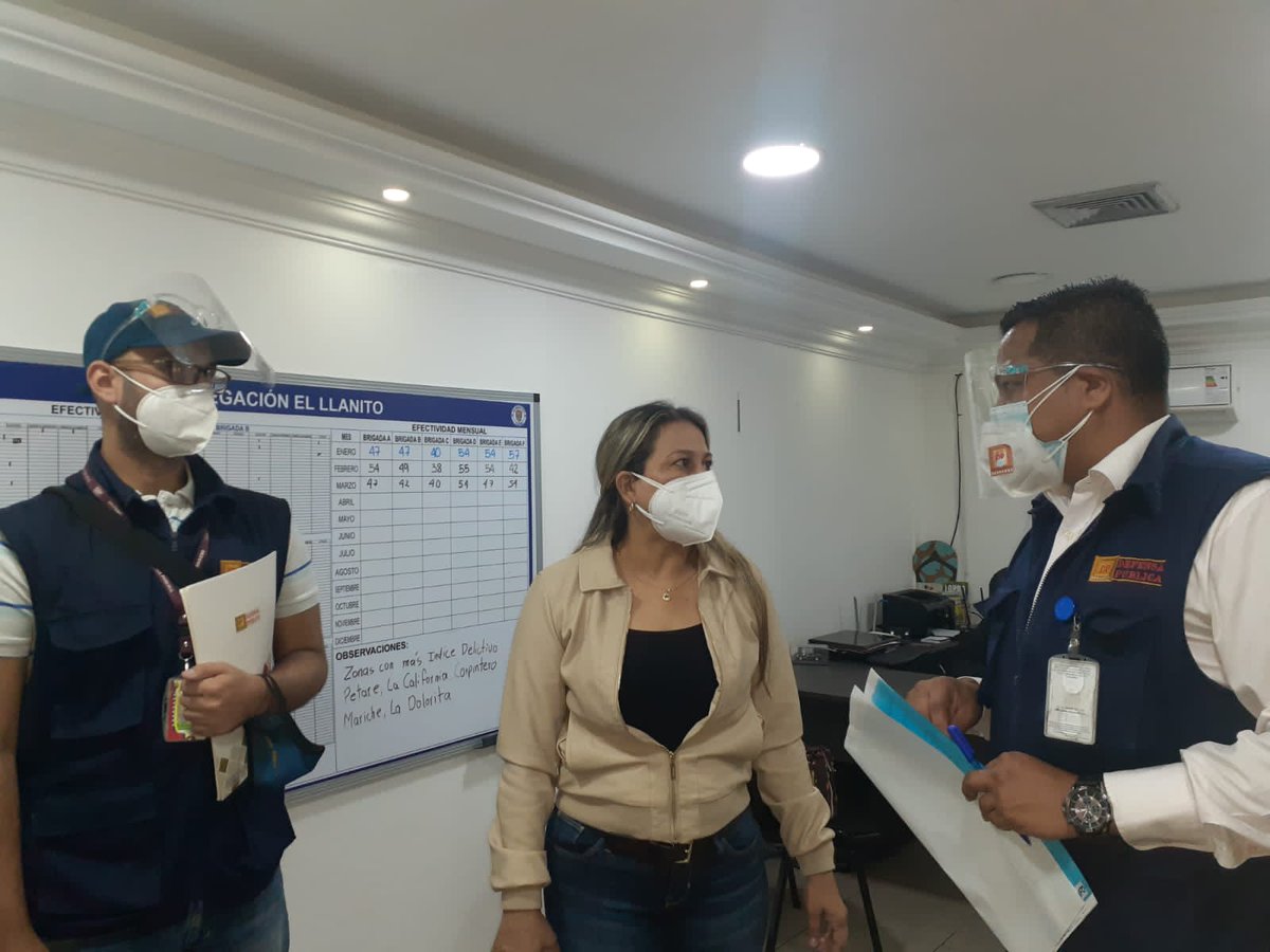 mirelct's tweet photo. #Hoy desde el CICPC El Llanito,  seguimos brindando atención jurídica a los privados de libertad, en coordinación con los órganos de admin. de justicia (Tribunales,  Defensa Pública,  MinisterioPúblico), acompañados del G/D José Rojas Eugenio, @Visipol_MIJP 
#CuidemonosTodos 1/2 https://t.co/3G3tMM7WPh