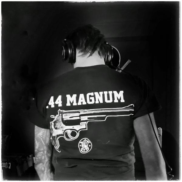MonsterzTparty's tweet photo. 💣SURPRISES 💣
Some friends are joining us for our new EP 🤘
Who? We can't tell yet. But some of them have very cool t-shirts 🤡  
 ❌ https://t.co/nXRKSduOh3 ❌
@Tarn_et_Garonne @Mad_Monsterz #surprise #musique #music #Musica https://t.co/U0cd3VuJmI