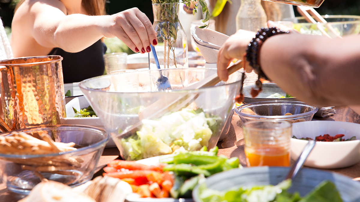 When it comes to Mother’s Day traditions, nothing beats a colorful backyard brunch. How are you toasting Mom this weekend? Let us know in the replies. #winstonfurniture #outdoordesign