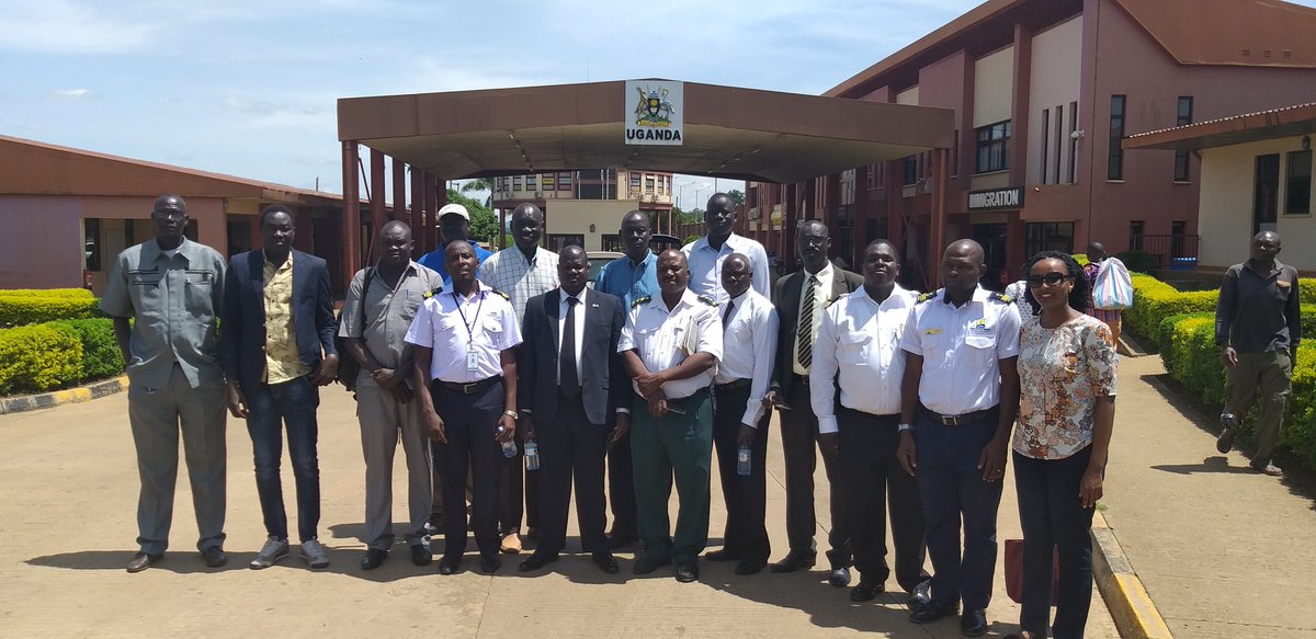 IOM_Uganda's tweet photo. #IOMinUganda's Immigration and Border Management programme supports @GovUganda with equipment, facilities, and capacity building to keep borders open yet secure. 
@AbdikerM @SanusiTejan @UNinUganda @IOMRONairobi @diarraodette https://t.co/jcGcbpe51Q