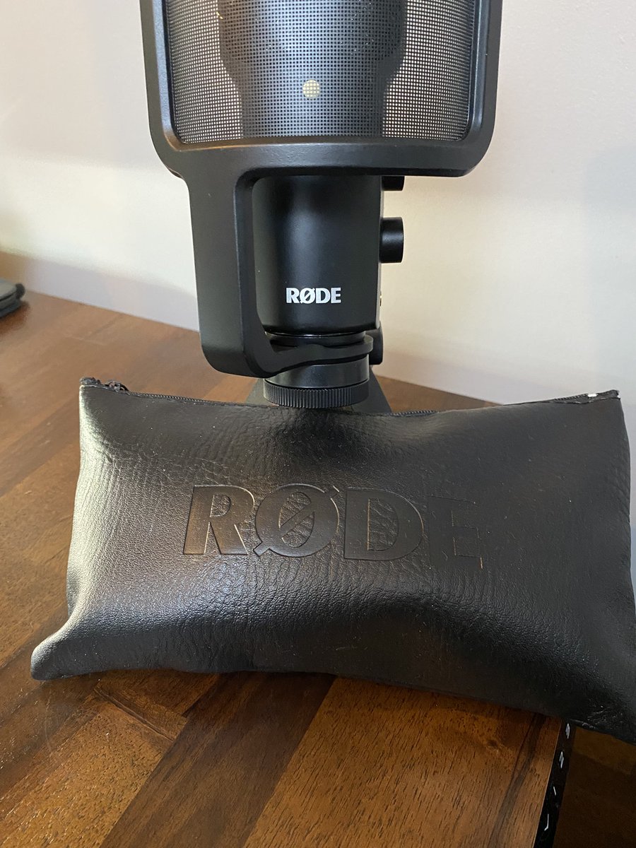 Hey twitter - before I put on eBay. 
Selling my Rode NT-USB Mic. Great condition hardly been used since upgrading a few months back. Complete with case, stand and cables.
£150 on amazon

➡️Selling for £80