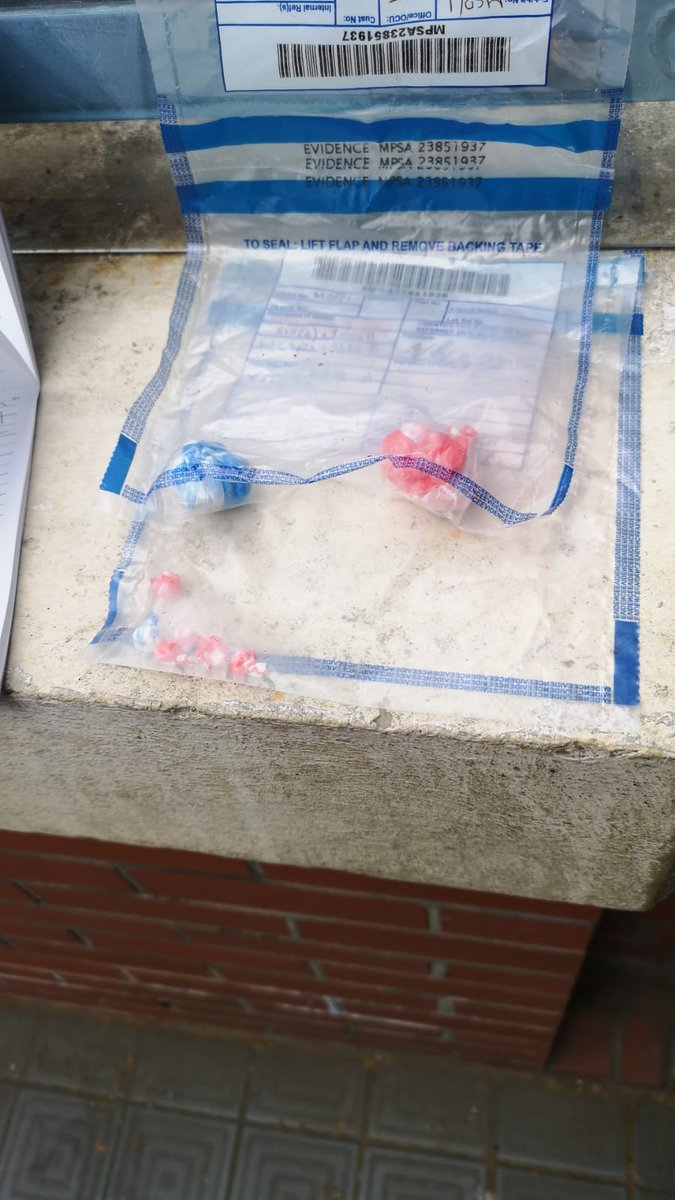 MPSRTPC's tweet image. Tower Hamlets Safer Transport Team 4 Arrest a male for supply of Class &apos;A&apos; drug. His E-scooter was his illegal method of transport which was also seized. #Ophornet #Escooter #RTPC #CESTT #saferstreet #drugawareness