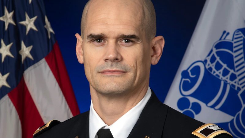 USUhealthsci's tweet photo. Colonel (Dr.) Benjamin “Kyle” Potter, a nationally-renowned musculoskeletal oncologist, has been selected to chair the Department of #Surgery at USU: https://t.co/toPXhlHrJc https://t.co/8NwrJRZSi0